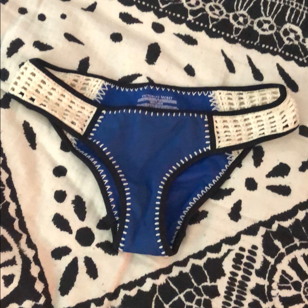Victoria’s Secret Bikini Bottom Sz S